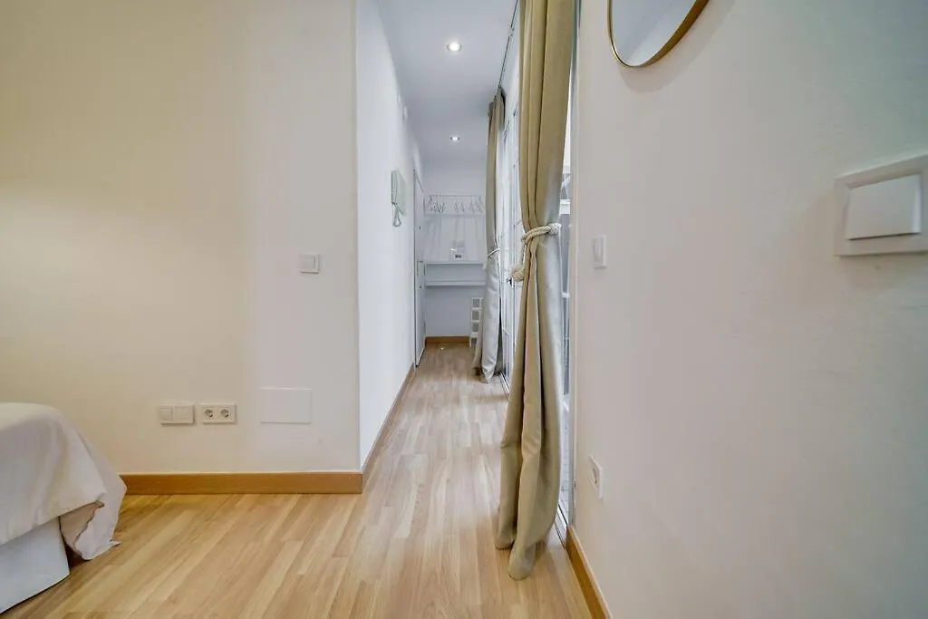 Encantador Apartamento Con Patio Apartment Malaga