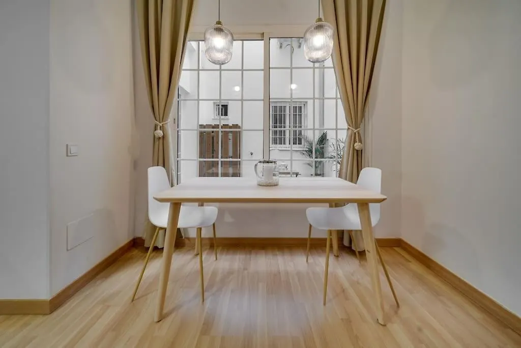 Encantador Apartamento Con Patio Málaga 0*,  Spagna