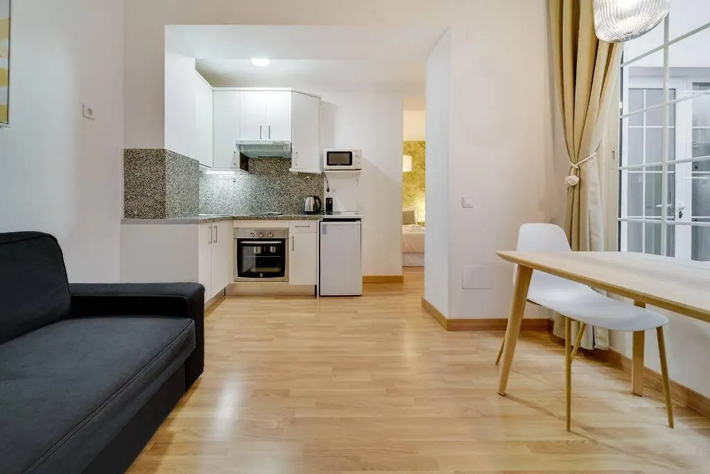 Appartamento Encantador Apartamento Con Patio Málaga