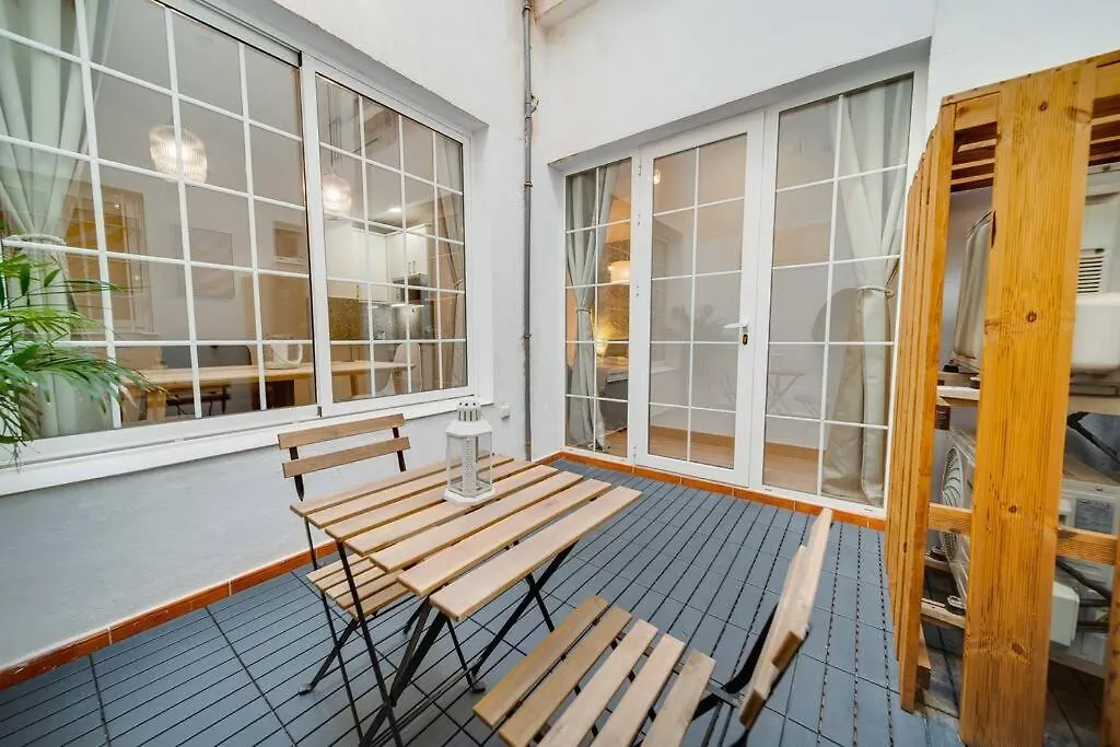 Encantador Apartamento Con Patio 马拉加 0*,